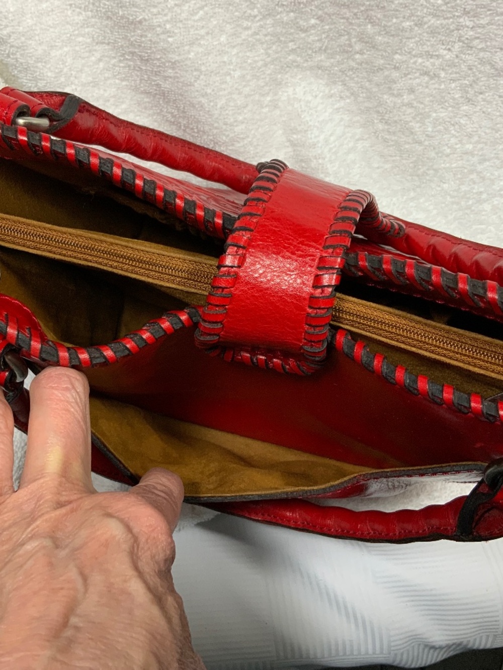 NWOT - Patricia Nash Ninetta Bag – Vibrant Red Tooled - Picture 5 of 16